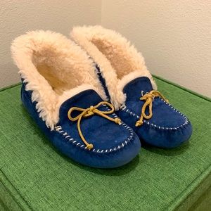 Ugg slippers size 7